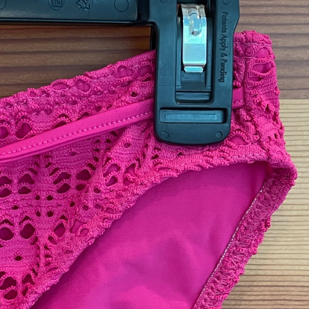 Rasberry Pink Crochet Bikini Bottoms - Women's Small - EUC - Picture 4 of 8
